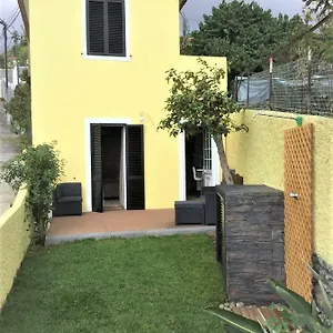 https://casa-amarela.madeira-islandshotels.com